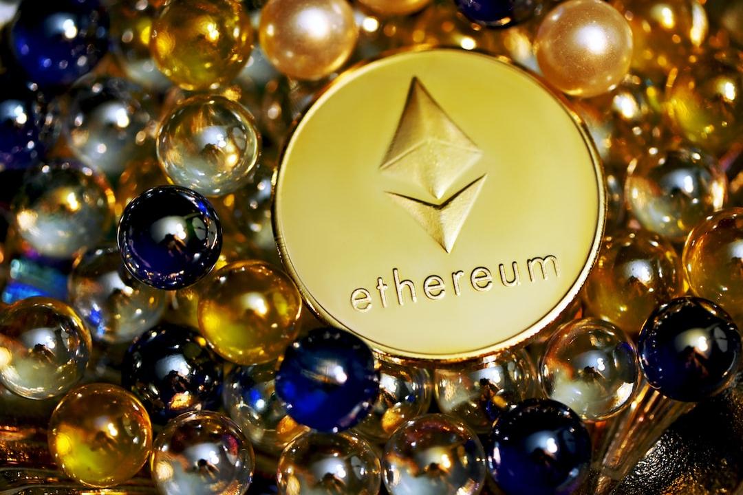 Solana (SOL) Achieves 107K TPS, Leads in DeFi: Is a 50% Rally Imminent?