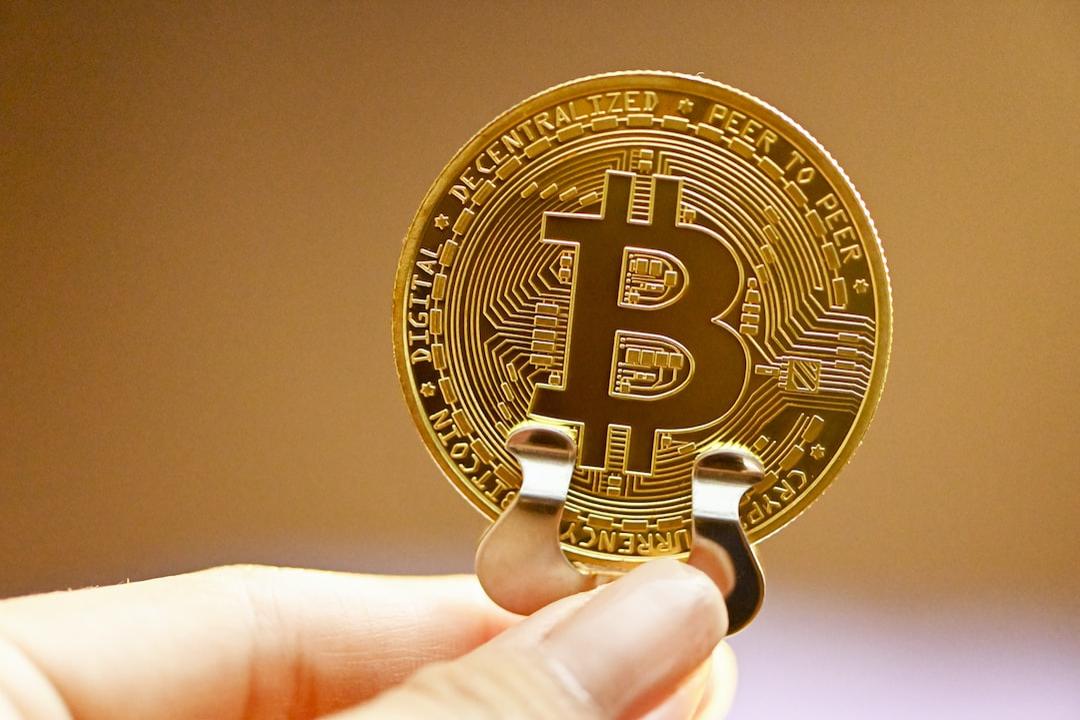 Uniswap Whales Torn Between Retaining UNI Tokens and Seizing the 50X Coldware Wave
